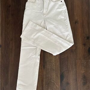 Abercrombie & Fitch Women's Curve Love Ultra High Rise 90s Straight Jean